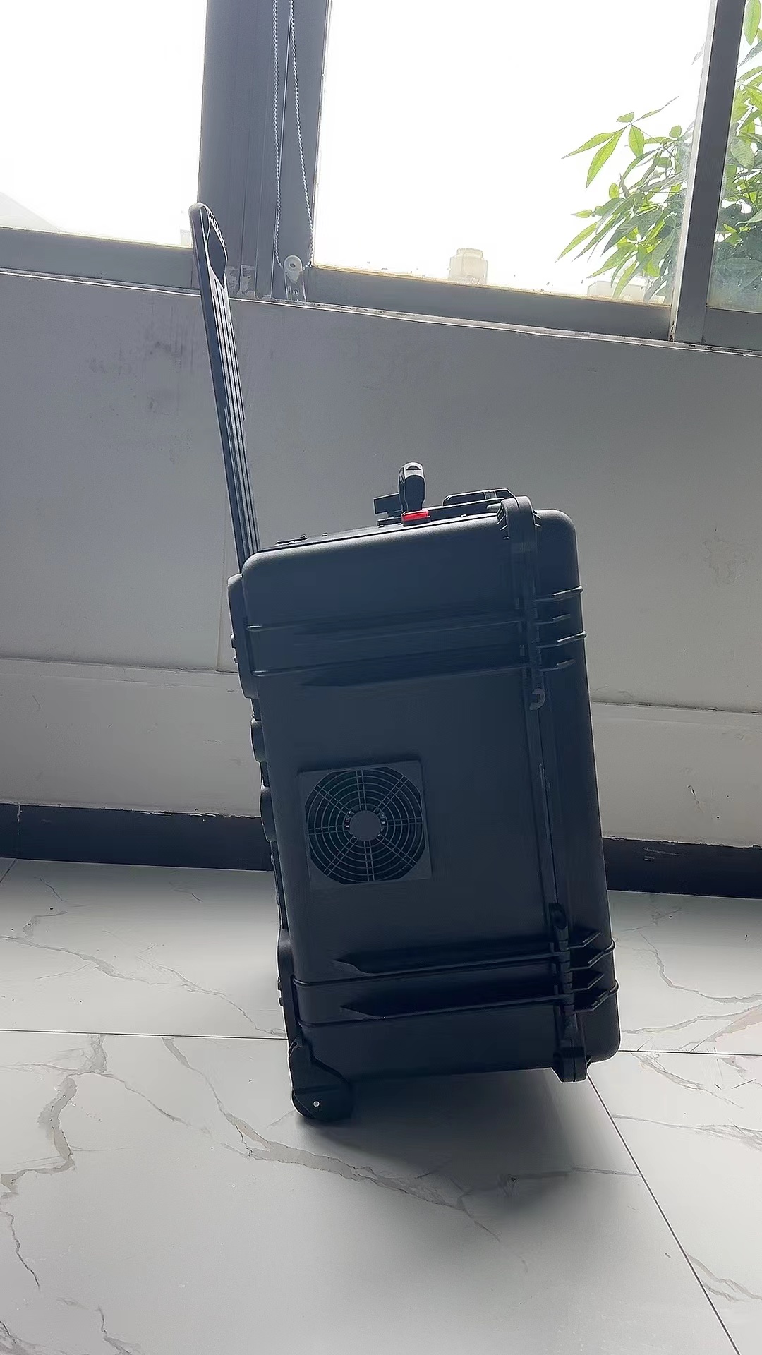 港南手拉箱型移动通信干扰器